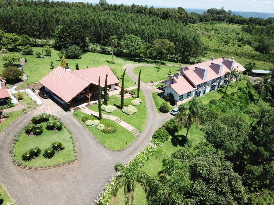 Hotel Vila Verde ノーヴァ・ペトローポリス エクステリア 写真