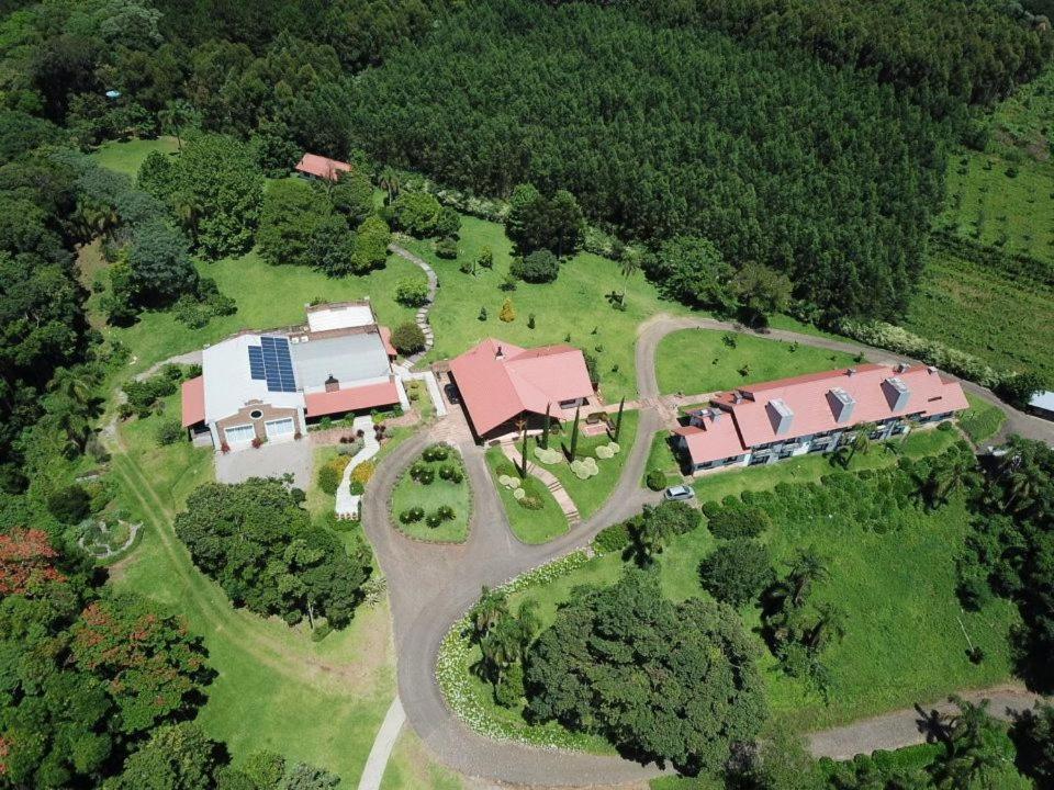 Hotel Vila Verde ノーヴァ・ペトローポリス エクステリア 写真