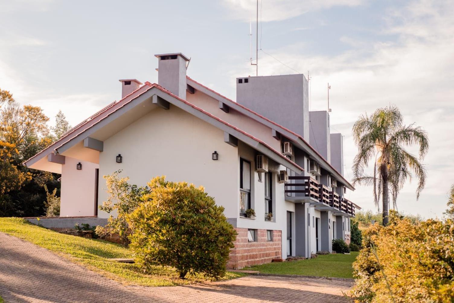Hotel Vila Verde ノーヴァ・ペトローポリス エクステリア 写真
